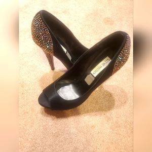 7.5M Steve Madden High Heel Shoes.